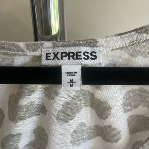 White with gray cheetah print top - Picture 2 of 2